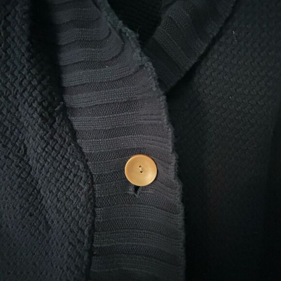 Tommy Hilfiger Navy One Button Short Sleeve Cardigan Sweater Womens Size 2X - Picture 3 of 4